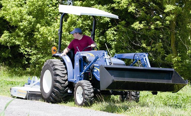 2014 New Holland Workmaster 40 Mowing