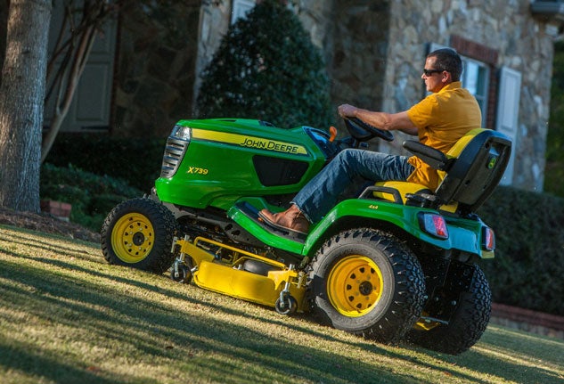 John Deere X739