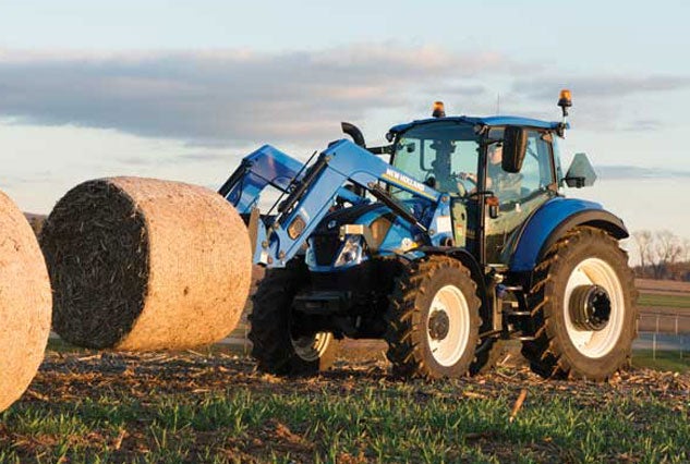 2016 New Holland T5.120 Hay Work