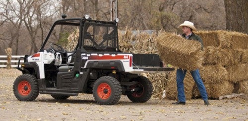 Bobcat 3600 Loading Bales