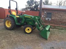 2015 John Deere 3038 E