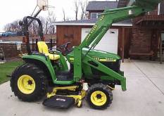 2000 John Deere 4200