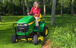 2011 John Deere X304 Mowing