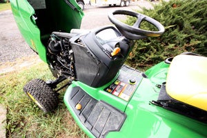 John Deere X748 Review