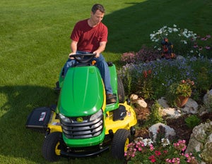 2012 John Deere X324 AWS Top View