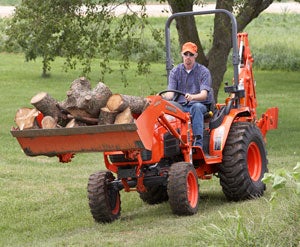 Kubota B3200HSD Carrying Logs