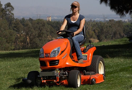 2012 Kubota GR2120 Front Left