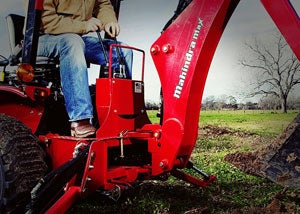 2012 Mahindra Max 22 Controls