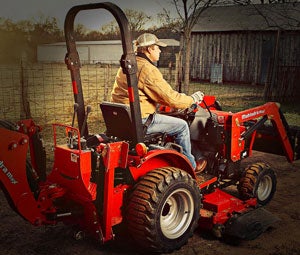 2012 Mahindra Max 22 Right Side