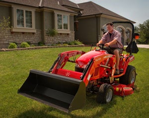 2013 Massey Ferguson GC1705 Yard Work