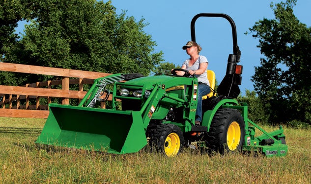 2014 John Deere 2032R Front Left