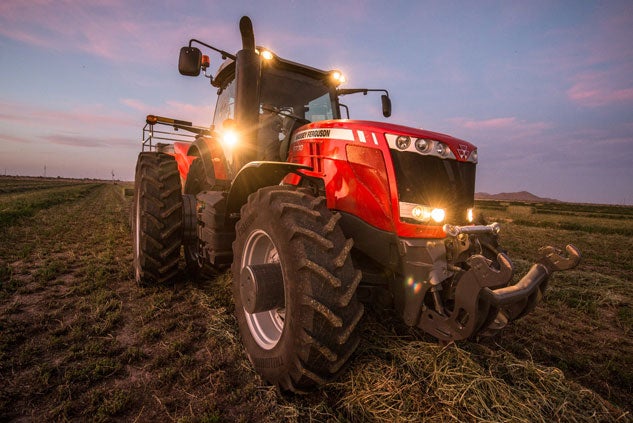 2015 Massey Ferguson 8730 Front