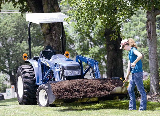 2014 New Holland Workmaster 40 Front