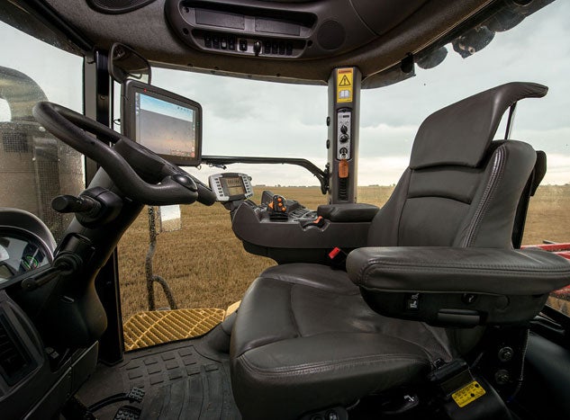 2015 Challenger MT8000E Cab