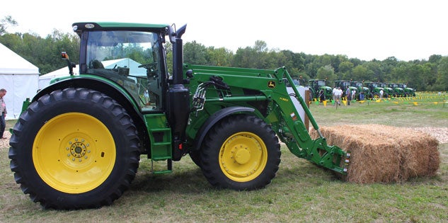 2015 John Deere 6195R Profile Right