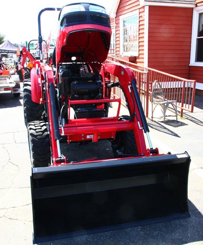 2015 Mahindra 1533 Shuttle Loader