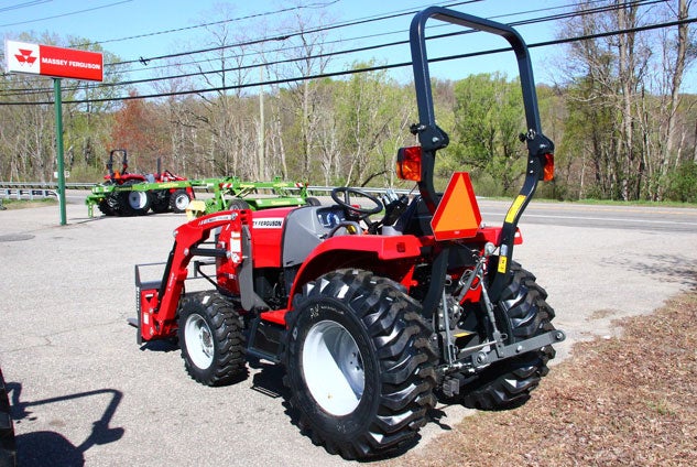 Massey Ferguson 1726E Profile