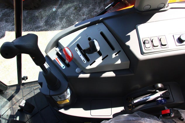 2016 Kioti NX4510 Controls