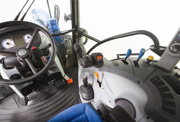 2016 New Holland T4.90 Cockpit