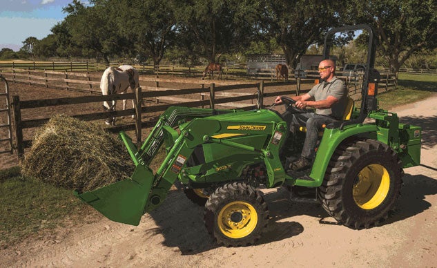 2017 John Deere 3025E Working Left