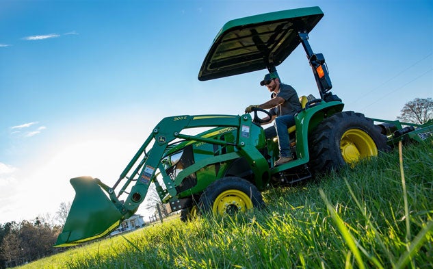 John Deere 3025E