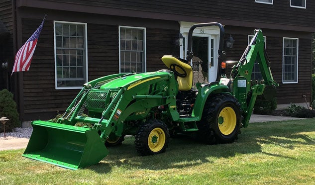 John Deere 3033R Beauty