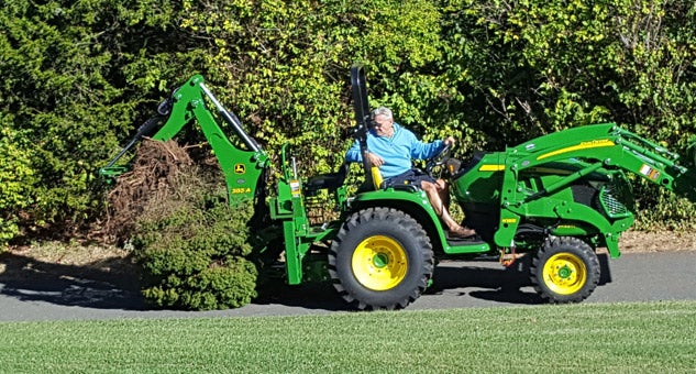 John Deere 3033R TLB 2