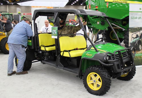 John Deere Gator XUV 825i S4