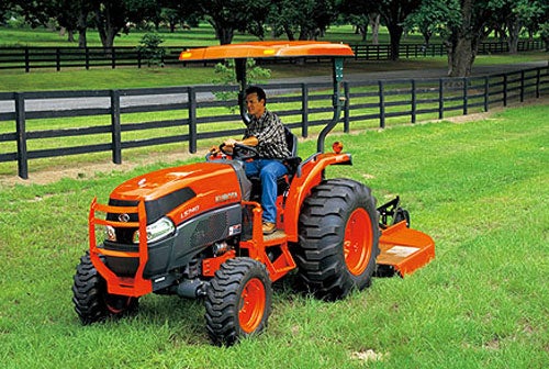 Kubota Grand L40 Series Mowing