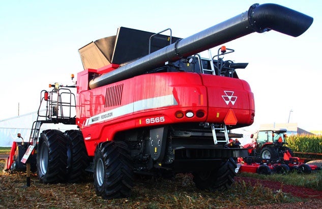 Massey Ferguson 9565 Combine