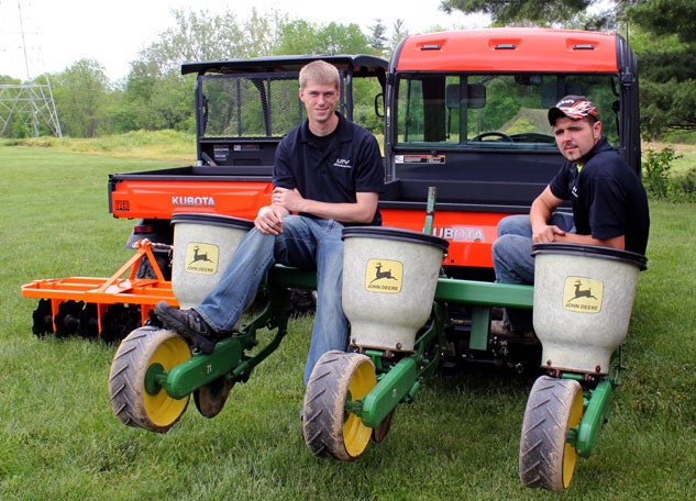 UTV Hitchworks Seeders