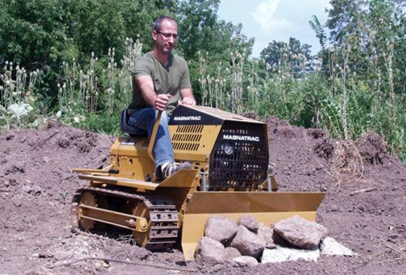 STRUCK Magnatrac DIY Bulldozer