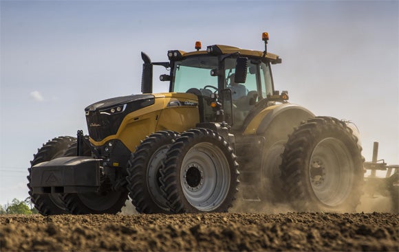 Challenger 1000 Series Tractors to Debut at Farm Progress Show