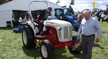 2010 New Holland Boomer 8N Review