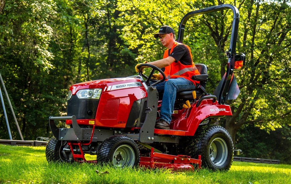 Massey Ferguson GC1725M